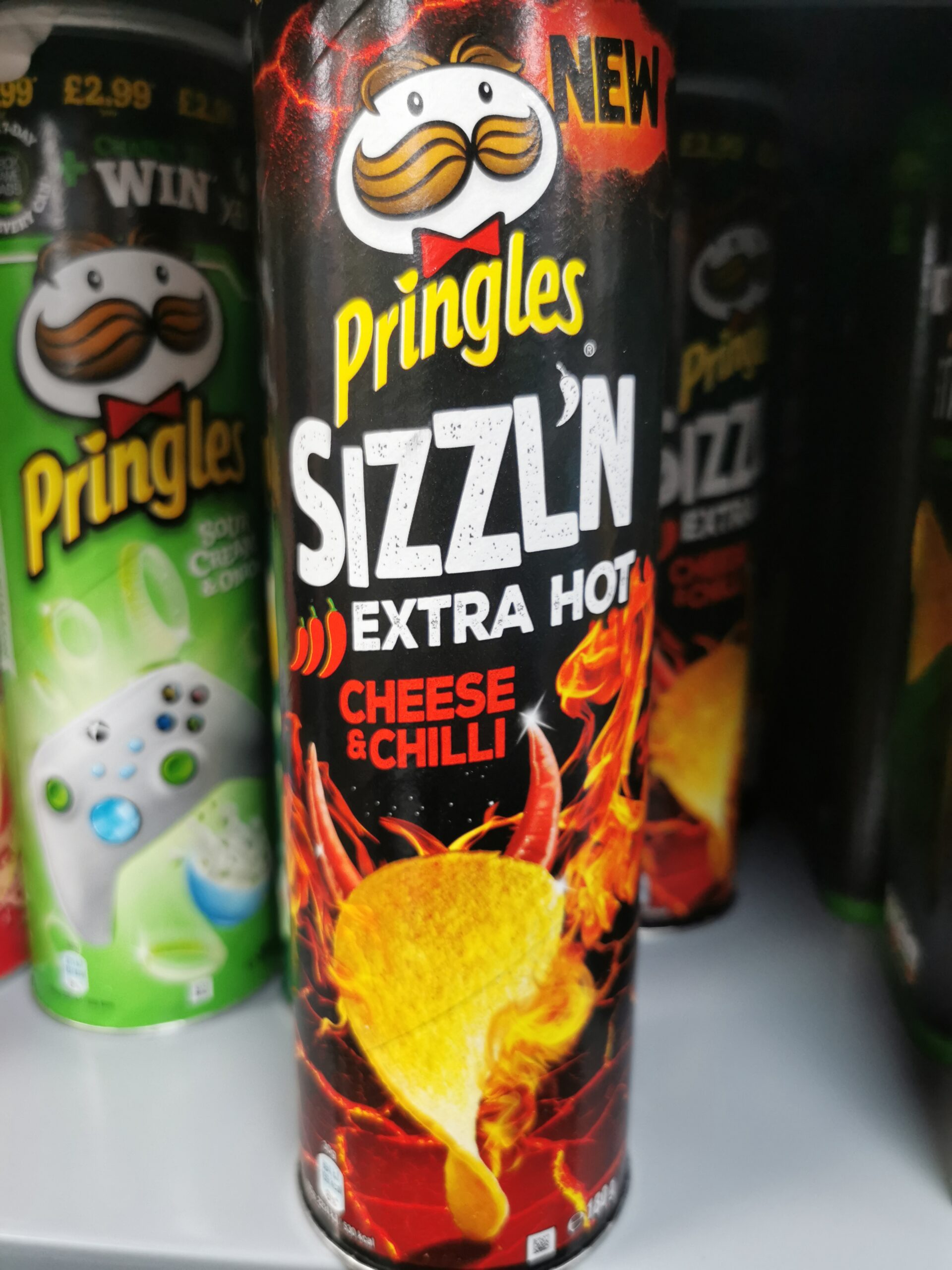 Pringles Sizzlin extra hot cheese and chilli – Your Local Extra